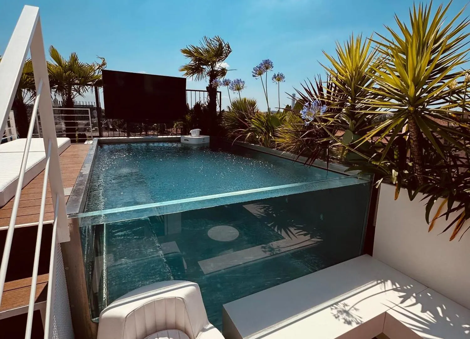 Skyjungle, Luxury Penthouse Private Pool And Spa location