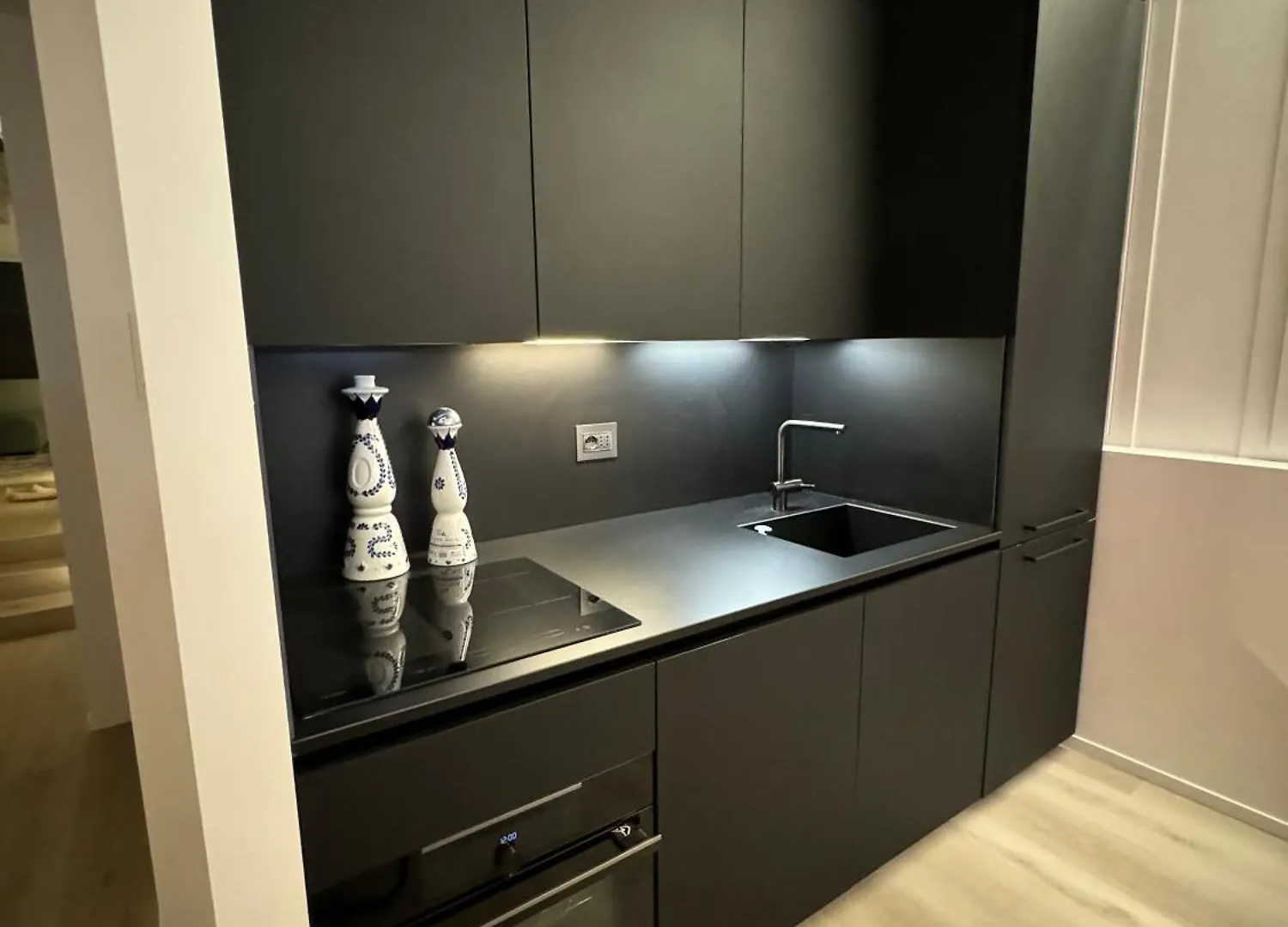 Apartment Skyjungle, Luxury Penthouse Private Pool And Spa Milan